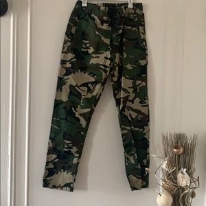 Stretchy waste with strings army pants